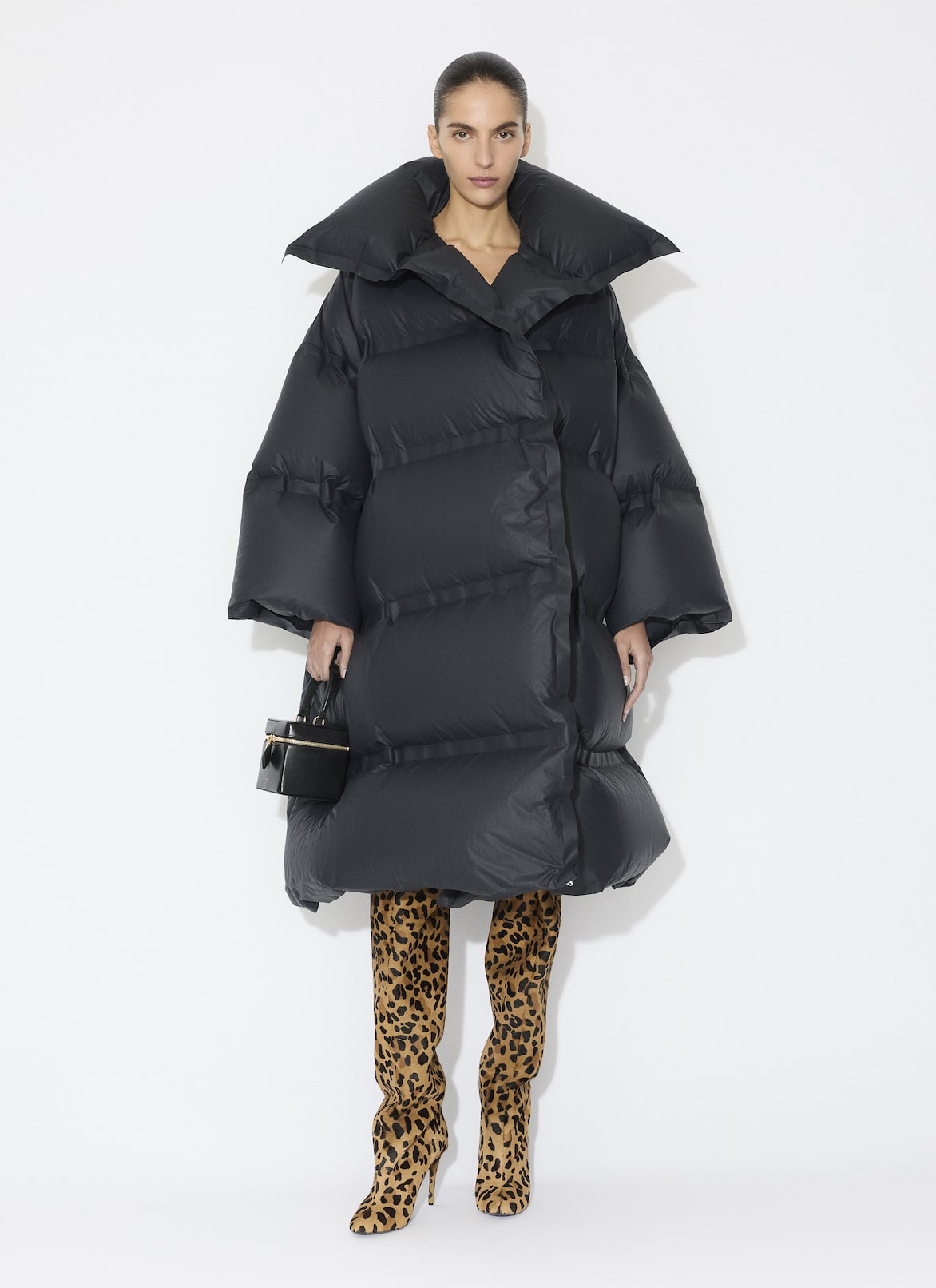 TECHNICAL TAFFETA PUFFER JACKET ALAÏA BLACK TECHNICAL TAFFETA PUFFER JACKET